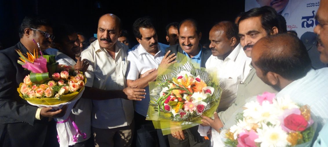 Sri HD Kumaraswamy with PIA President & Members