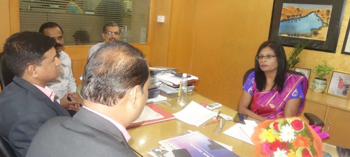 Smt.Manimegalai GM Vijaya Bank with PIA President & Hon Secretory